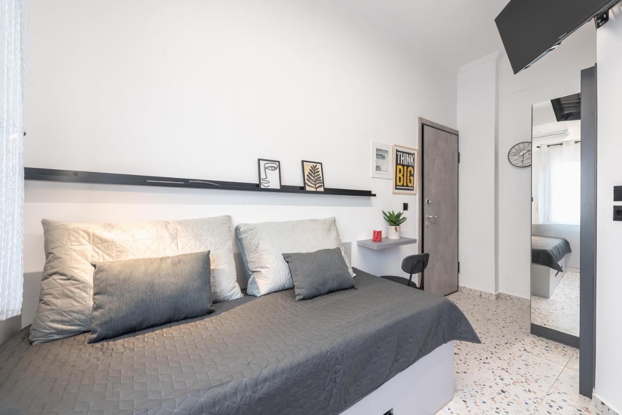 Apartment Tiny *